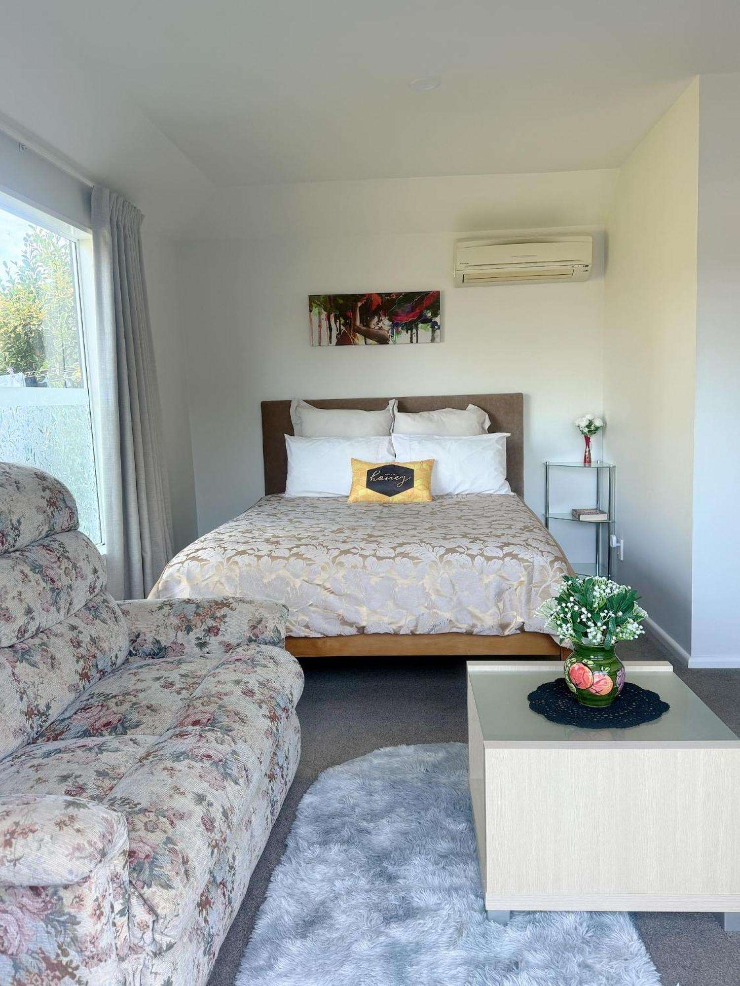 Cozy And Sunny Room Near City To Seapath クライストチャーチ エクステリア 写真