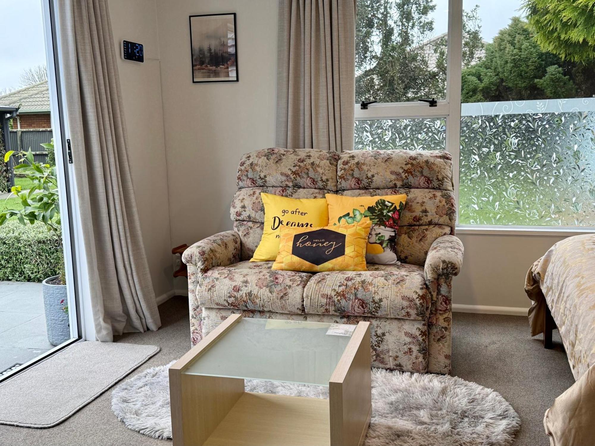Cozy And Sunny Room Near City To Seapath クライストチャーチ エクステリア 写真
